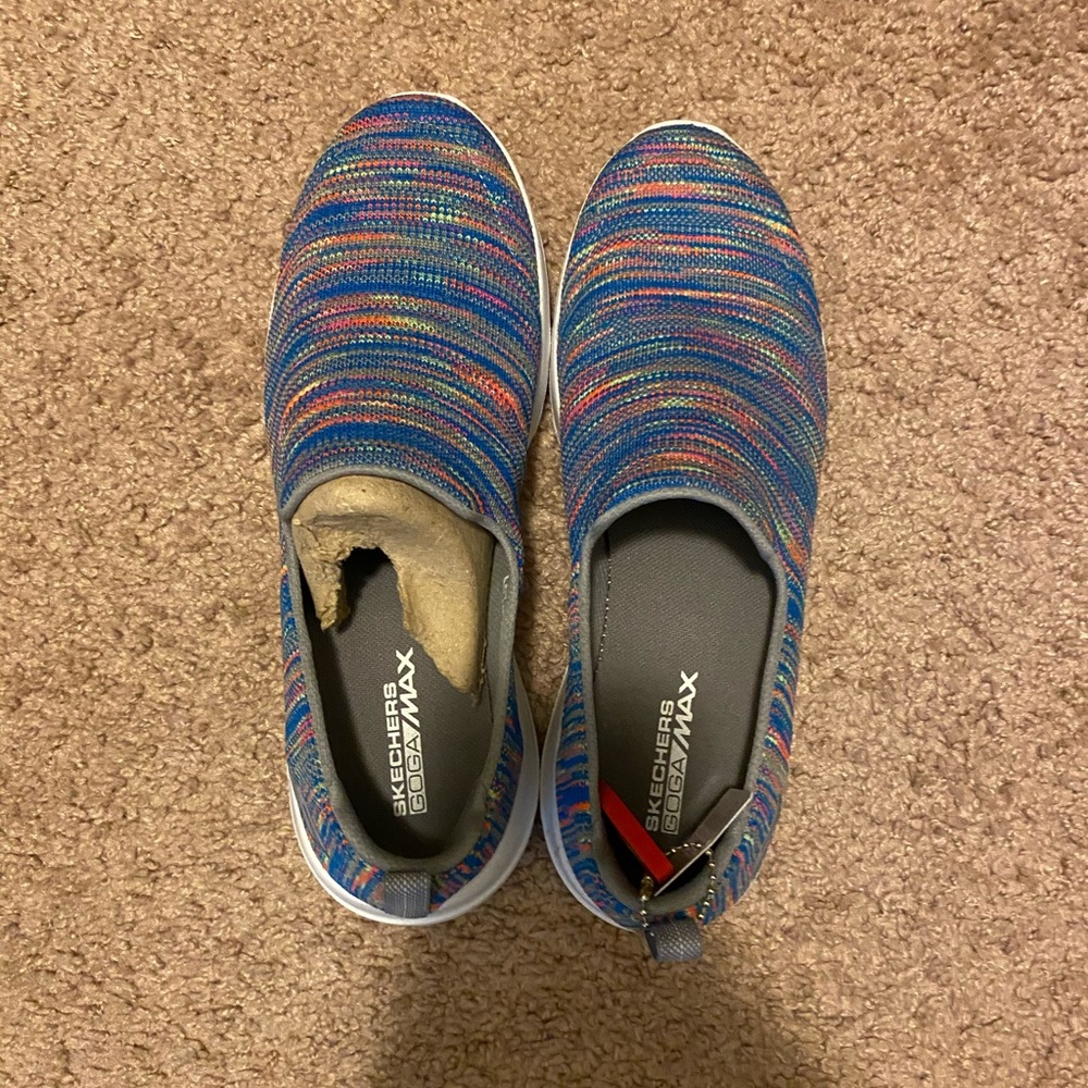 Multi color sketchers comfy and very soft!